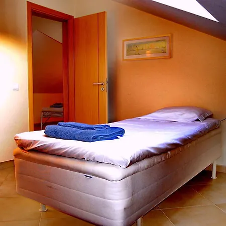 Townhouse Horizonte Sol H 曼塔罗塔